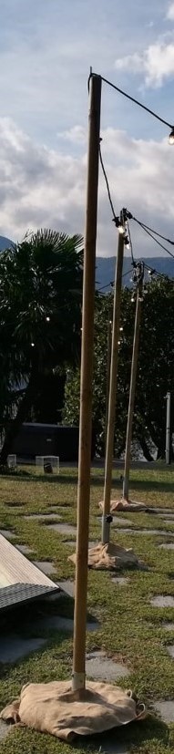 Palo autoportante
per catena lampadine vintage