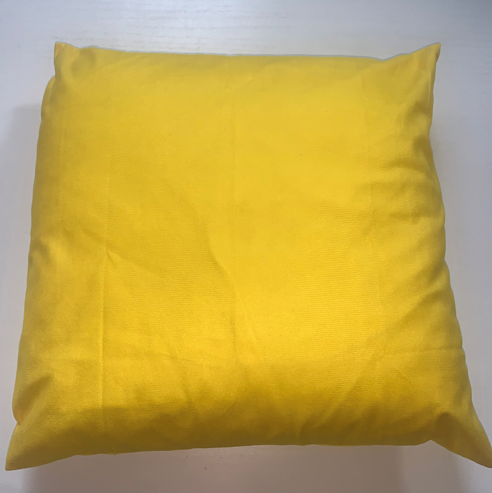 cuscino giallo chiaro