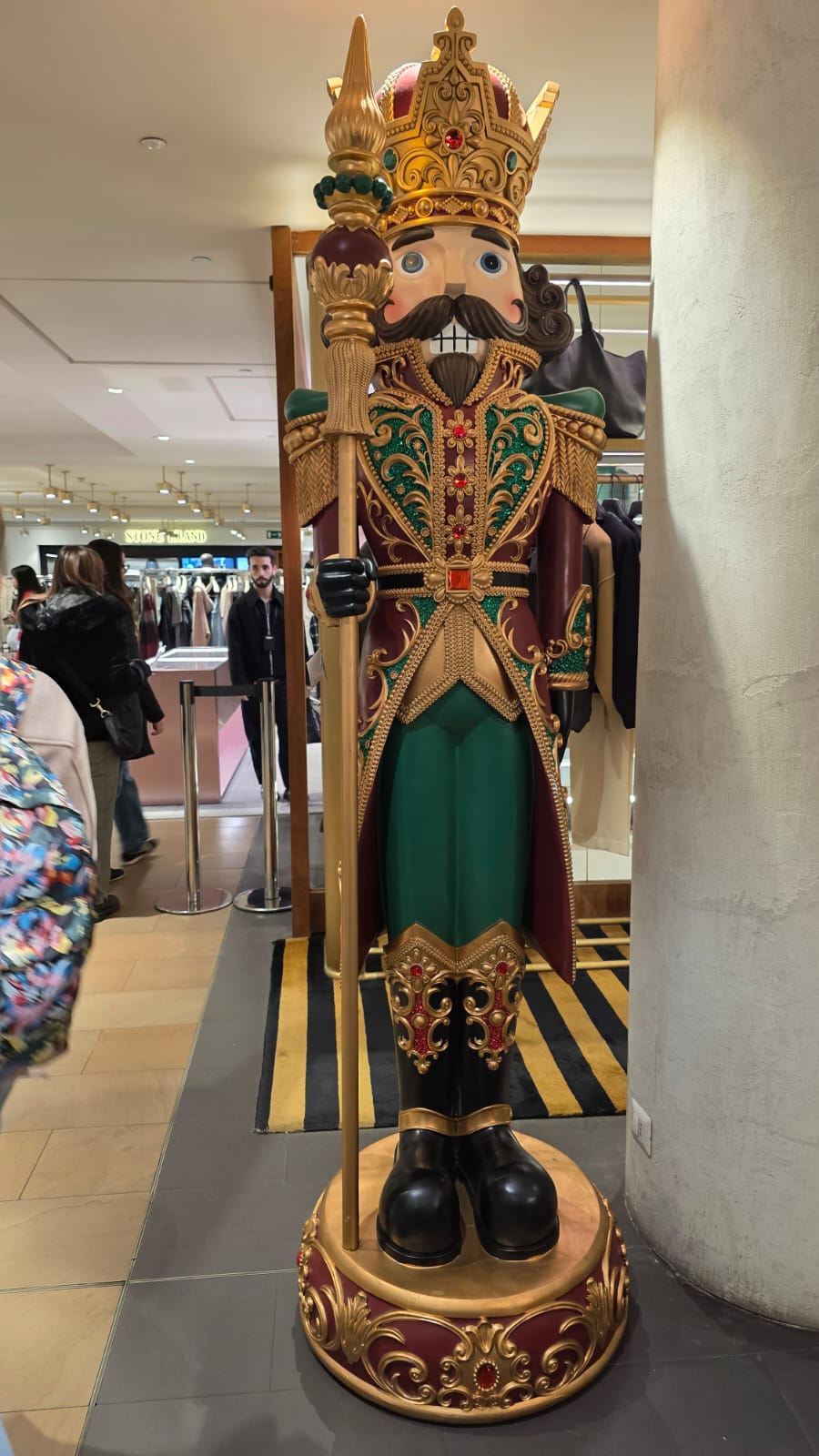 Noleggio Soldatino Schiaccianoci Royal H245 a Milano Soldatino Schiaccianoci Royal H245