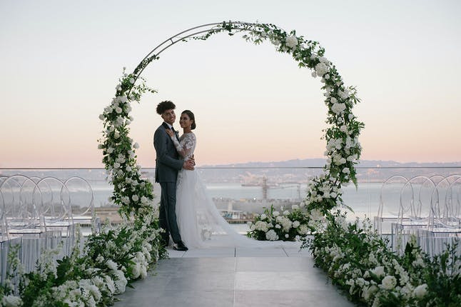 Noleggio Cerchio/arco per decorazioni floreali diam.220 cm a Milano Cerchio/arco per decorazioni floreali diam.220 cm