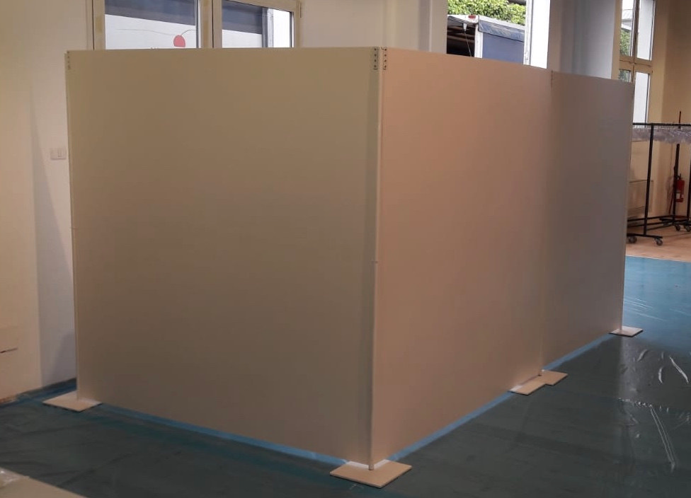 Noleggio Pannello autoportante bianco 2x2 mt a Milano Pannello autoportante bianco 2x2 mt