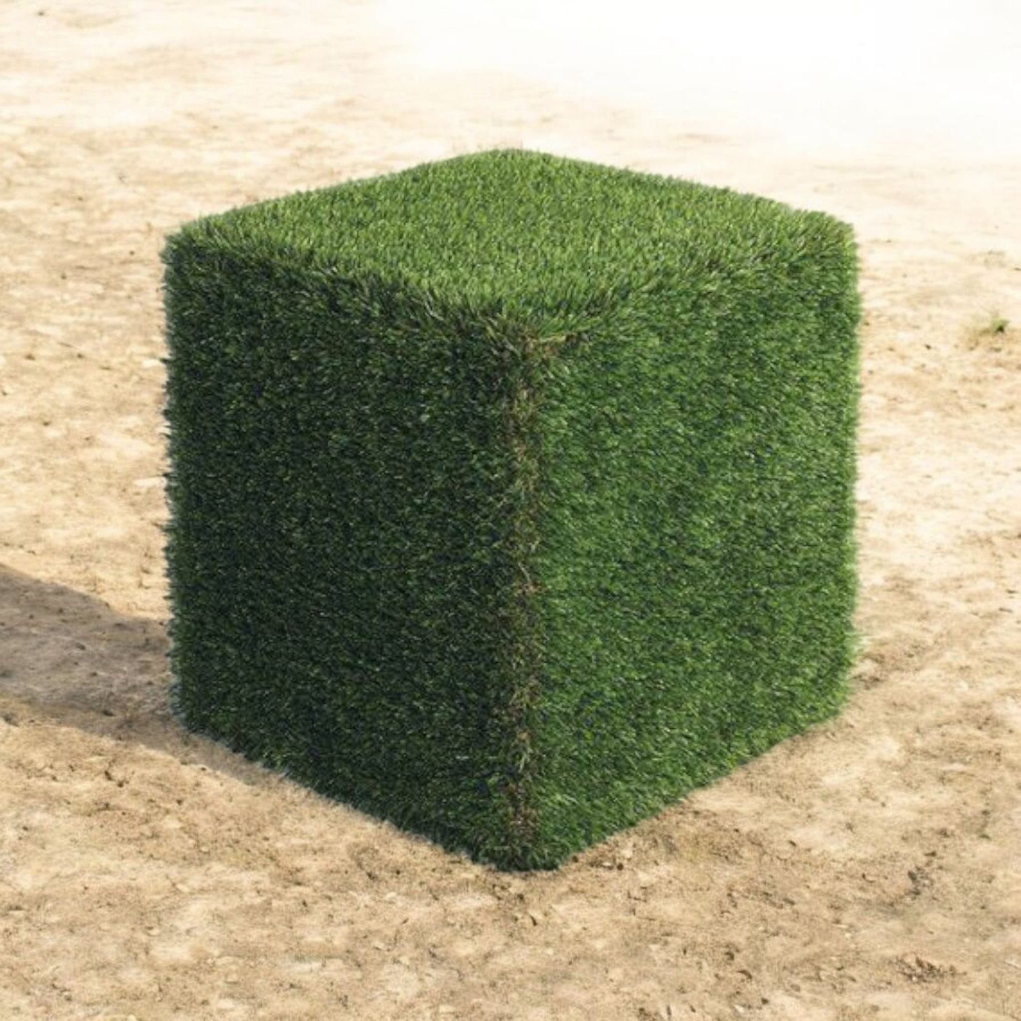 Pouf erba sintetica