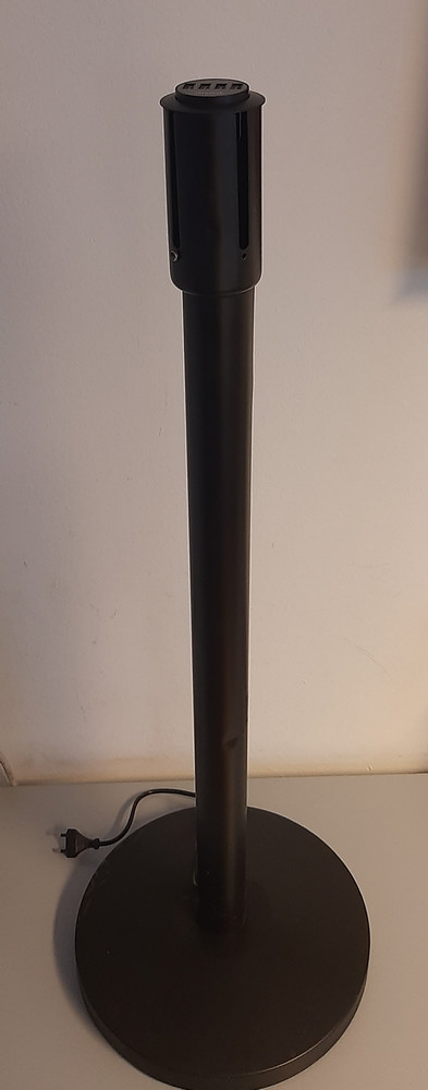 Colonnina ricarica usb a filo